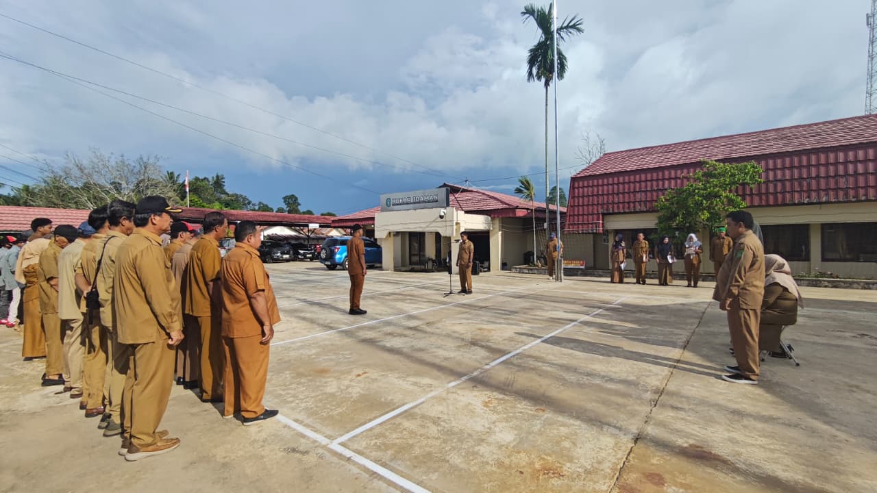 Kecamatan Sebulu Laksanakan Apel Rutin Senin di Minggu Pertama Bulan Desember
